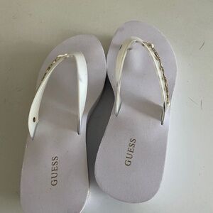 Guess flip flops